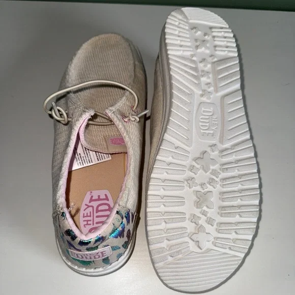 NEW Hey Dude Women’s Wendy Corduroy Leo - Picture 3 of 6